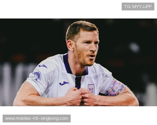 安德莱赫特的连续控球让对手防线疲惫不堪 安德莱赫特的连续控球让对手防线疲惫不堪