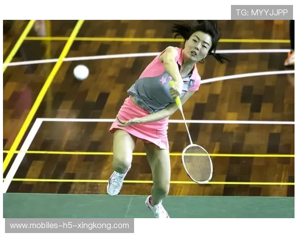 羽毛球后场反拍吊球迷惑对手，成功得分的技巧与装备揭秘