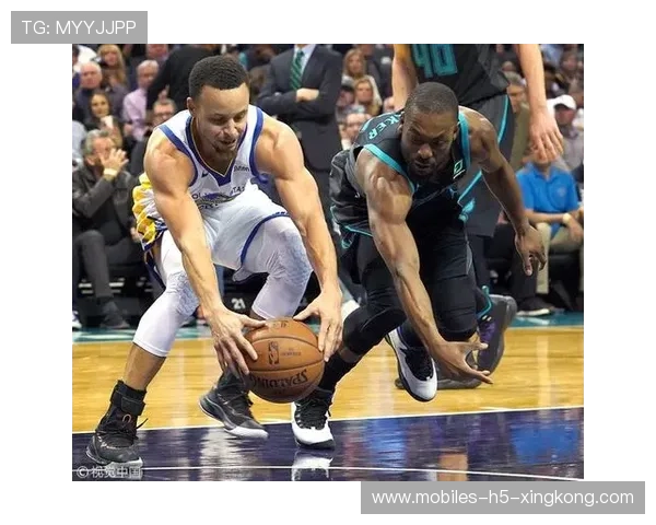 沃克外线火力集中爆发,夏洛特逆势起身