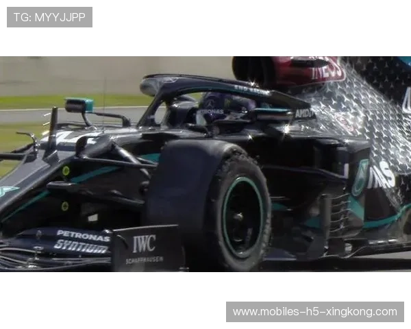 汉密尔顿表示赛车变化“终于让我更有感觉” 汉密尔顿表示赛车变化“终于让我更有感觉”